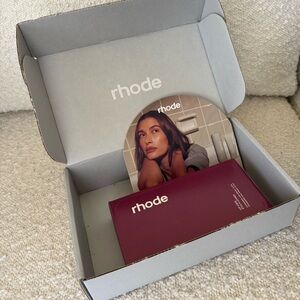 Rhode Iphone 15 pro lip case. Limited addition fall color